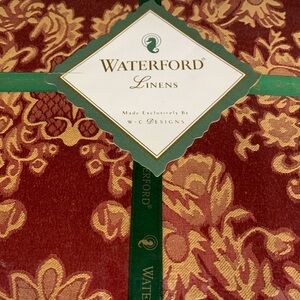 NEW Waterford Linens Wiltshire Tablecloth 70" x 84” Oblong Pomegranate/Gold